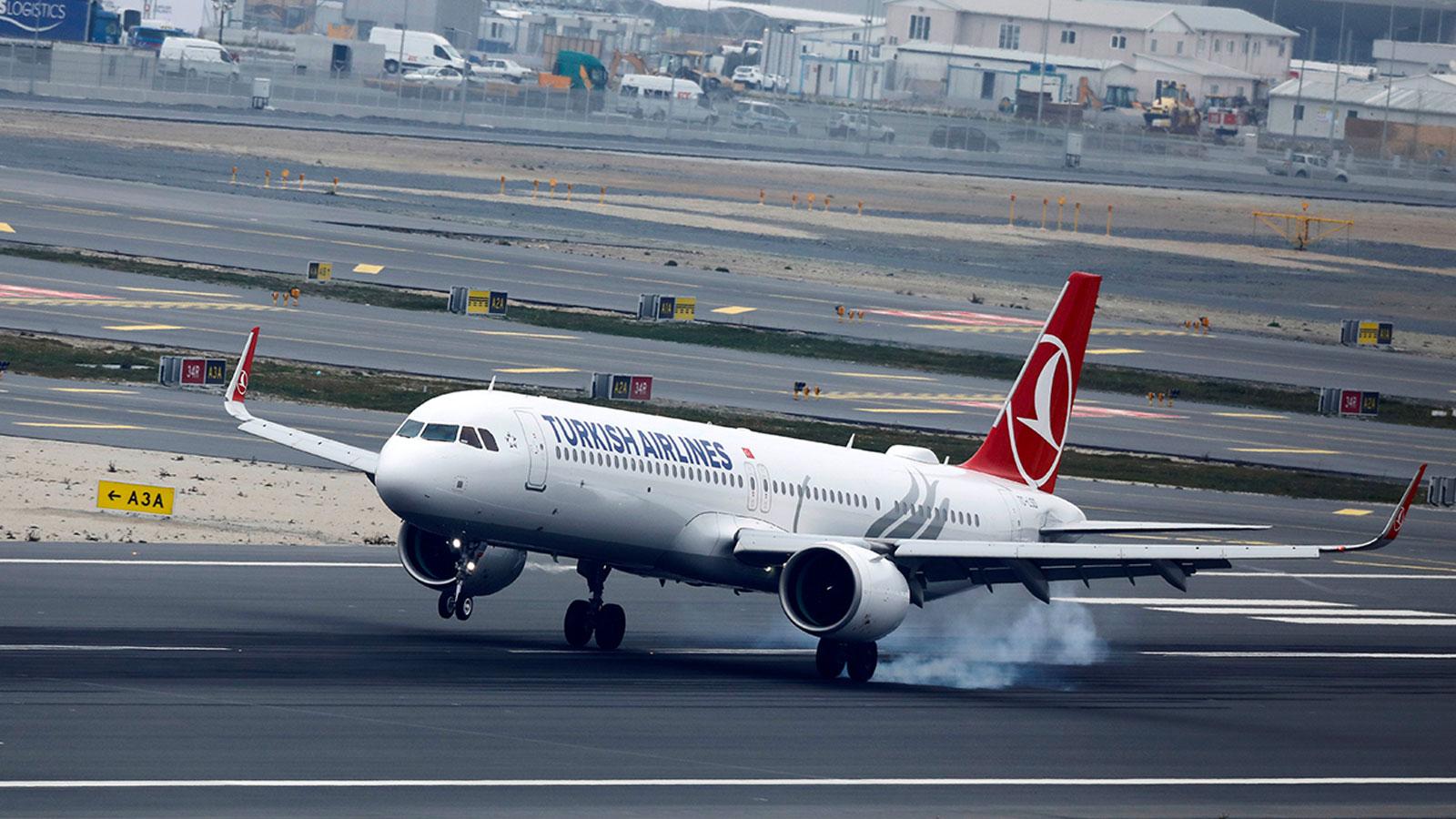 Türk Hava Yolları, tüm uçuşları 28 Mayıs'a kadar durdurduğunu açıkladı