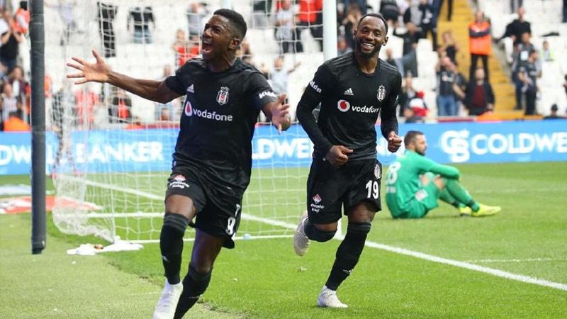 Beşiktaş'ın Malili yıldızı Diaby'ye iki talip çıktı