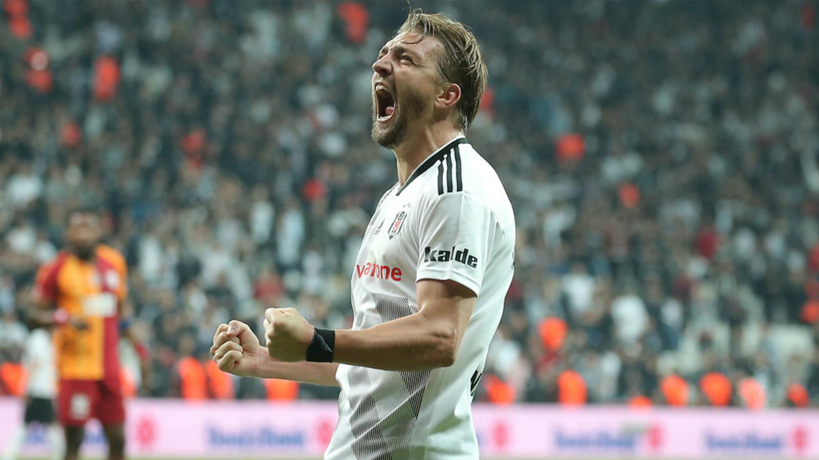 Caner Erkin'e iki yıllık yeni sözleşme