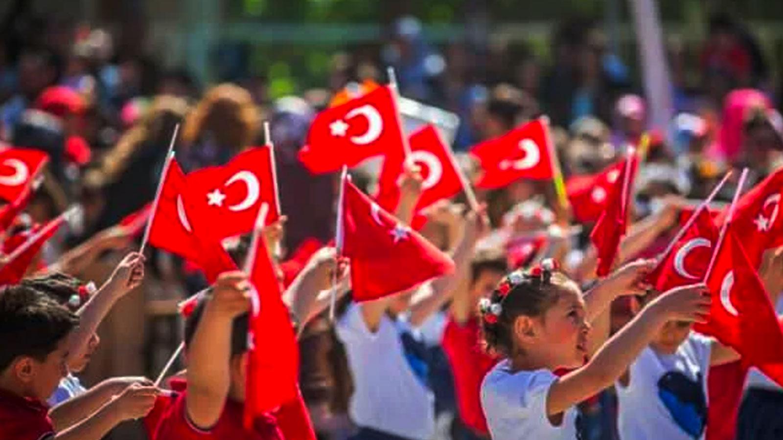 Sedat Ergin: Bugün yaşadığımız sorunlar ne kadar ağır olursa olsun, Türkiye’nin geleceğini çocukların sahipleneceği bilmek hepimize cesaret vermeli