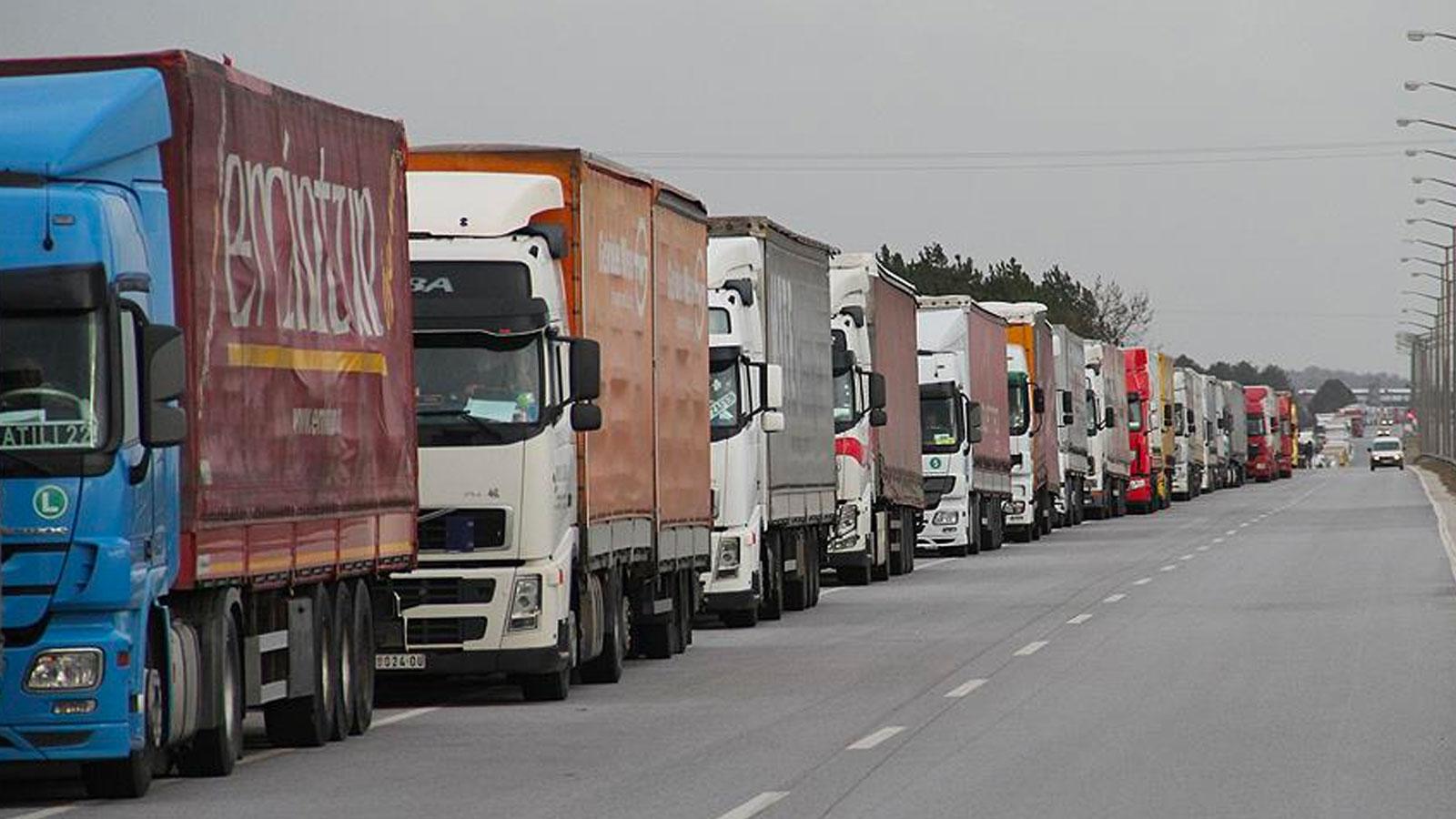 Ulaştırma Bakanı: Orta Asya'dan yük getiren şoförler araçtan inmezse karantinaya girmeyecek