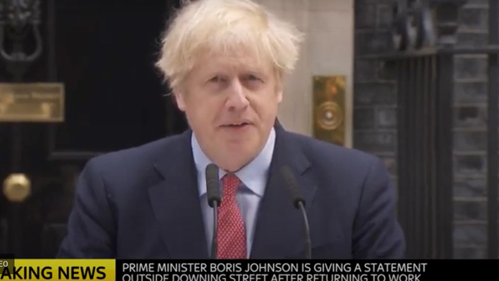 Koronavirüs'ü atlatan Boris Johnson ilk kez kameralar karşısında 