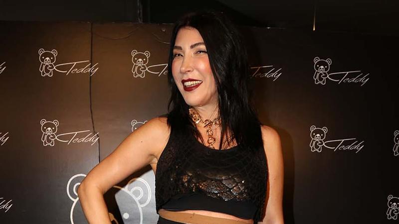 Hande Yener'e "Karım, ebediyen benim olacaksın" diye mesajlar atan takıntılı hayran, bu kez de gizlice evine girdi!