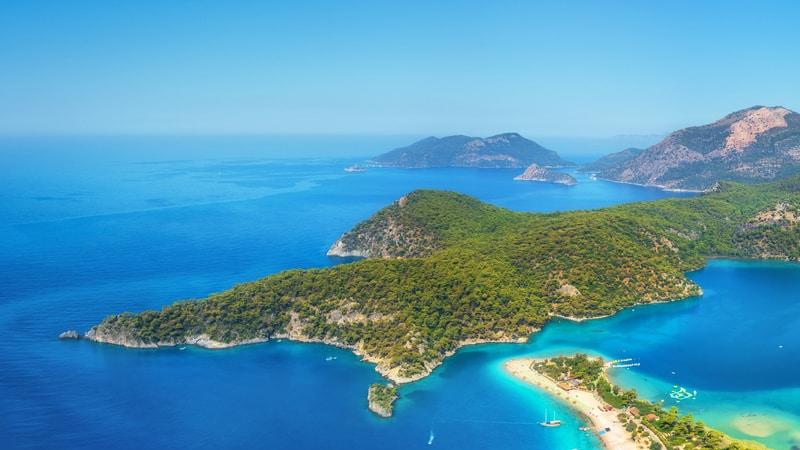 Ölüdeniz ve Kayaköy'deki doğal sit alanlarına 6 jeotermal sondaj kuyusu açılacak, turistik tesis açılmasının önü açılacak