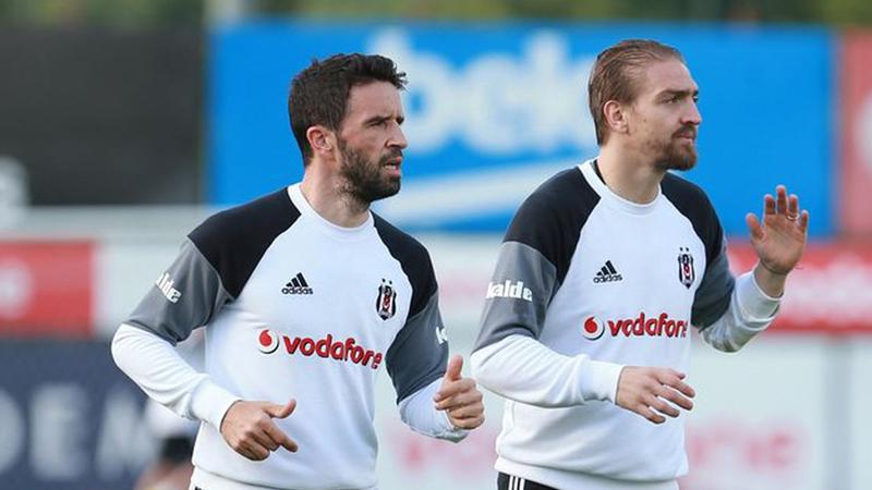 Beşiktaş, Caner Erkin ve Gökhan Gönül'ü bırakmak istemiyor