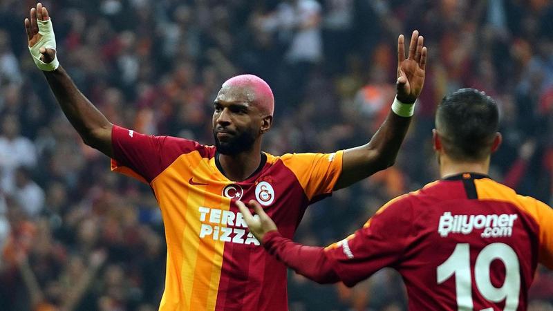 Ryan Babel: Galatasaray'a dönersem, nasıl bir futbolcu olduğumu göstereceğim