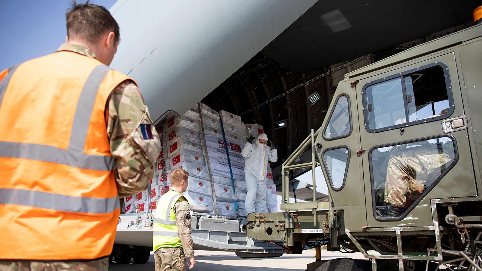 Britanya, Türkiye'den satın alınan 400 bin koruyucu ekipmanı iade ediyor