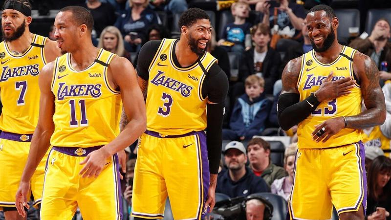 Koronavirüs için devletten maaş desteği alan Los Angeles Lakers'a tepki