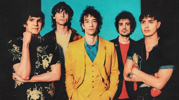 The Strokes 7 yıl sonra "Yeni Anormal"i anlatarak geri döndü; listelerin tepesine oturdu