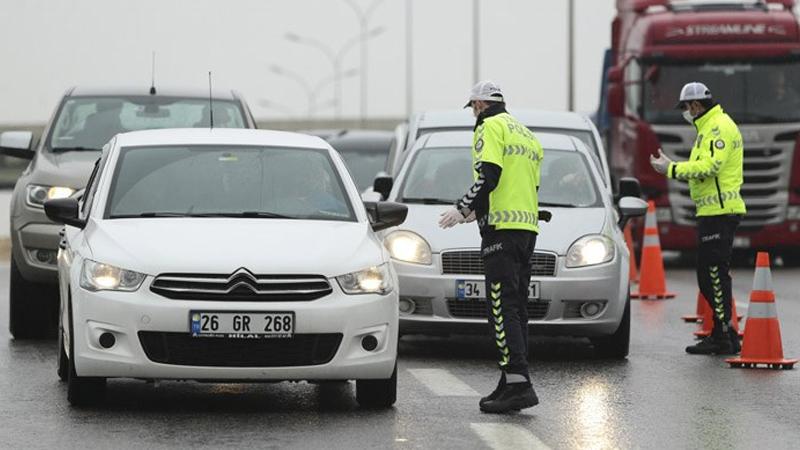 Yaklaşık 2 milyon kişi seyahat izin belgesine başvurdu