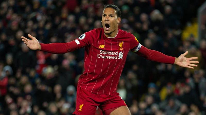 Van Dijk eski kulübüne destek için 4 kombine aldı