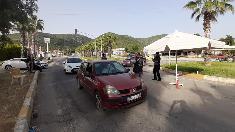 Kuşadası'na yazlıkçı akını; 5 günde 72 bin araç giriş yaptı