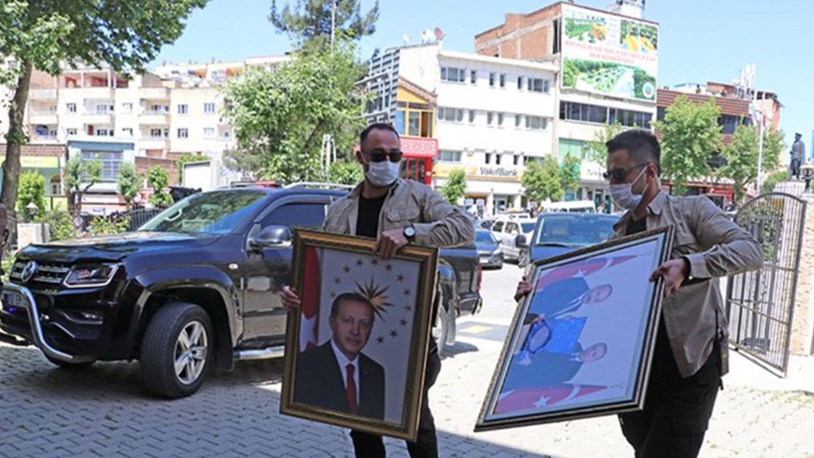 HDP: Gasp ettiğiniz belediyelere taşıdığınız o fotoğraflar darbenin kanıtıdır