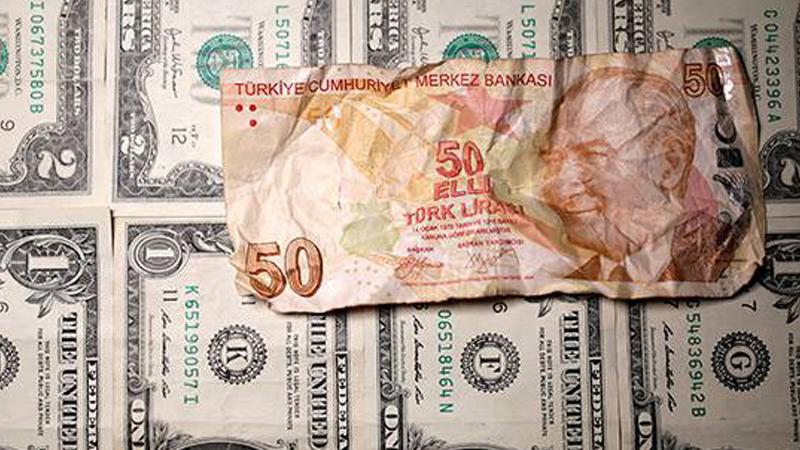 Türk Lirası erimeye devam ediyor, dolar kuru tüm zamanların en yüksek değerini gördü