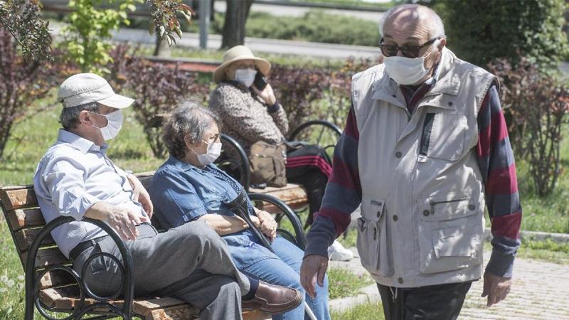 Emekli-Sen'den 65 yaş üstü yasağına tepki: Ülkenin kamburu değiliz; eşitlikçi, özgürlükçü önlemler istiyoruz