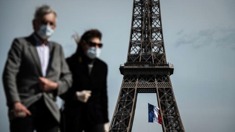 Vakaların arttığı Paris'te maske takma zorunluluğu başlıyor 