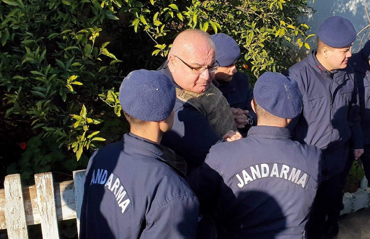 Boşanmak üzere olduğu eşi dahil 5 kişiyi öldüren sanığa toplam 244 yıl hapis cezası verildi