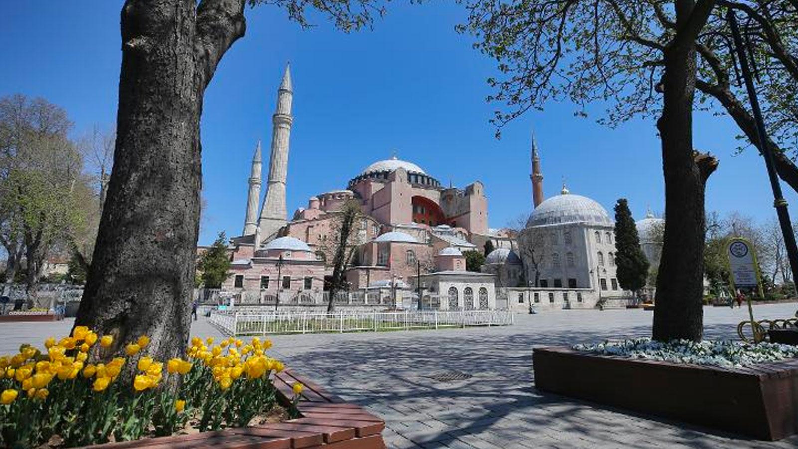 Yunanistan’dan "Ayasofya’ya yeniden müze statüsü verilsin" çağrısı