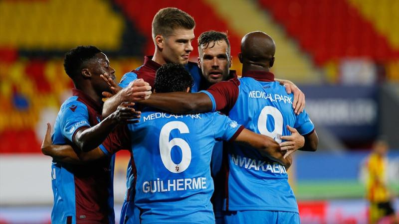 Trabzonspor galibiyetle döndü, zirveyi bırakmadı!