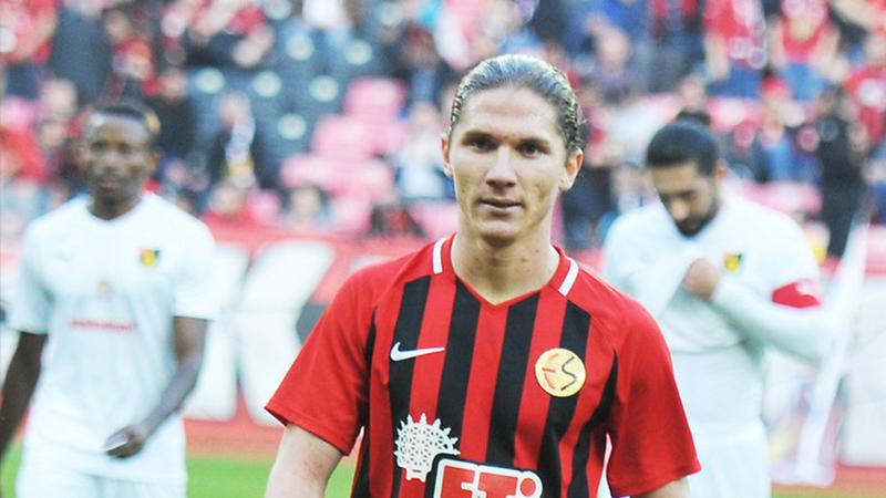 Dört büyüklerin istediği Mehmet Özcan, Eskişehirspor ile olan sözleşmesini feshetti 