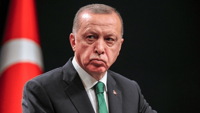 Erdoğan'dan muhalefet liderlerine 'Netflix' cevabı: Onlar dizi izleyip film çeviredursun, biz hizmet edip tarih yazmaya devam edeceğiz