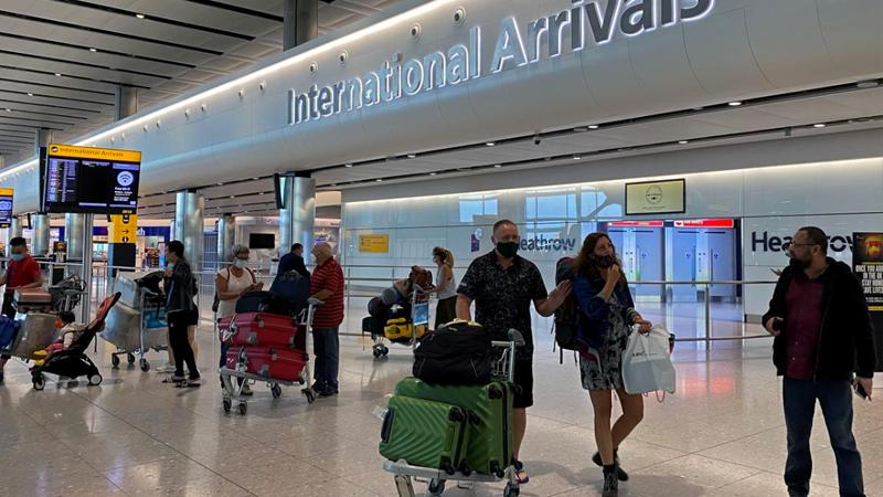 Dünyada ilk ‘Covid pasaport’ uygulaması İngiltere’de başlıyor