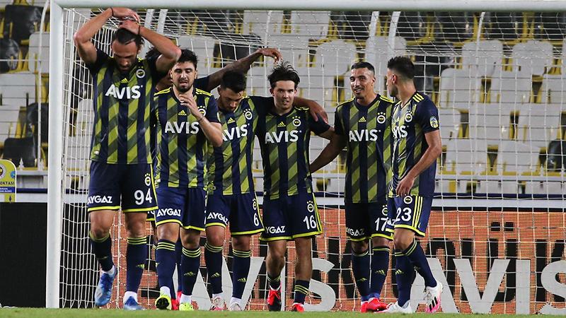 Fenerbahçe evinde Ferdi Kadıoğlu'yla güldü