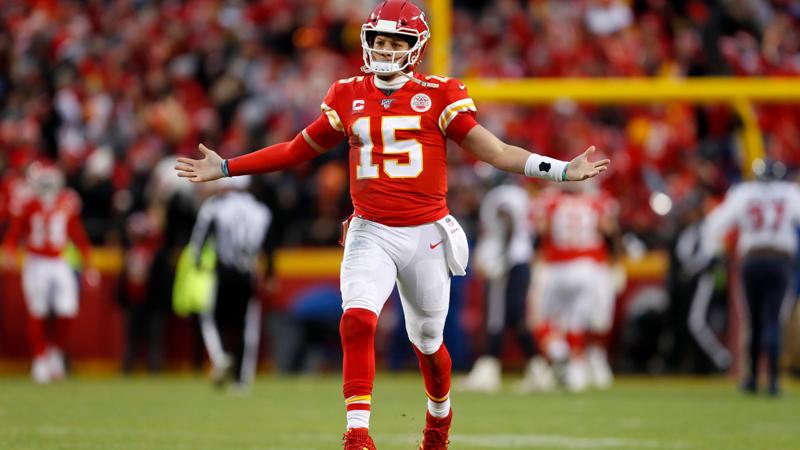 NFL yıldızı Patrick Mahomes'ten 450 milyon dolarlık imza