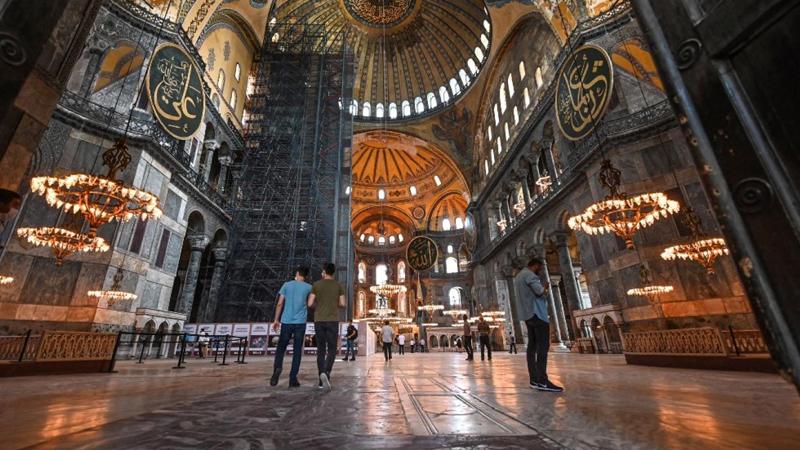 Ertuğrul Özkök: Başından beri Ayasofya kararını eleştiriyorum ama Türkiye'ye yaptırım olursa karşı çıkarım 