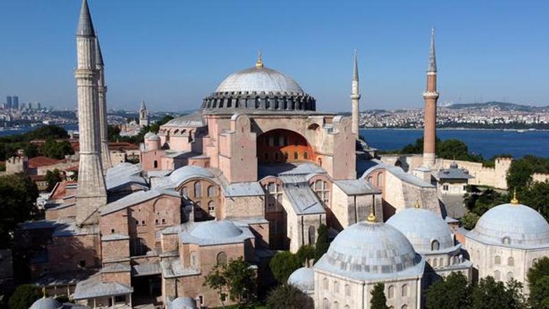 İBB Meclisi'nde Ayasofya'nın planları "Ayasofya Camii ve Külliyesi" olarak değiştirildi