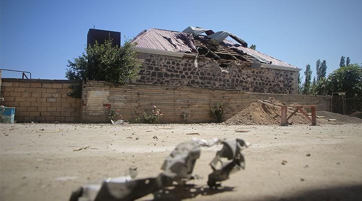 Azerbaycan: Ermeniler sınırdaki köyleri hedef alıyor