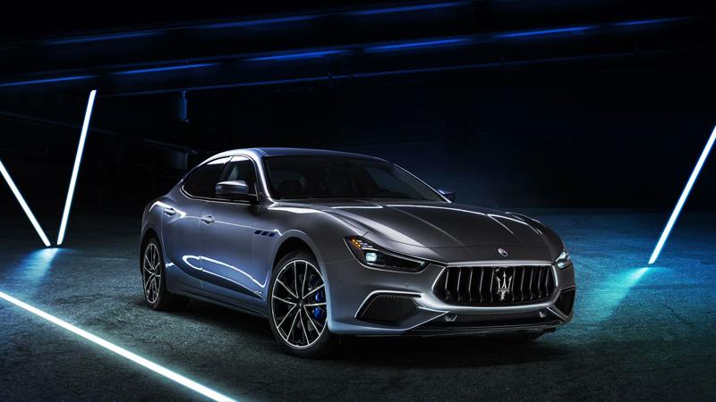 Maserati tarihindeki ilk elektrikli otomobili tanıttı