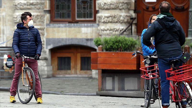 Belçika sokaklarında maske takmak zorunlu oldu