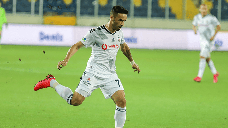 Gökhan Gönül, Beşiktaş ile son maçına çıktı