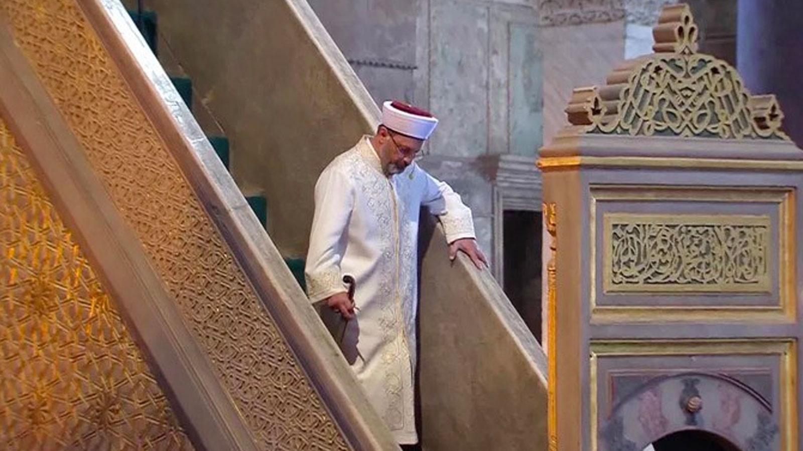 Sözcü yazarı Zeyrek: Diyanet İşleri Başkanlığı koltuğunda oturan şahsın cumhuriyetten ve temel ilkelerinden de hazzetmediğinden şüpheniz olmasın