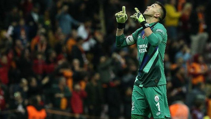 Galatasaray'a Muslera'dan sevindirici haber: Ocak ayında oynamaya başlayacağım