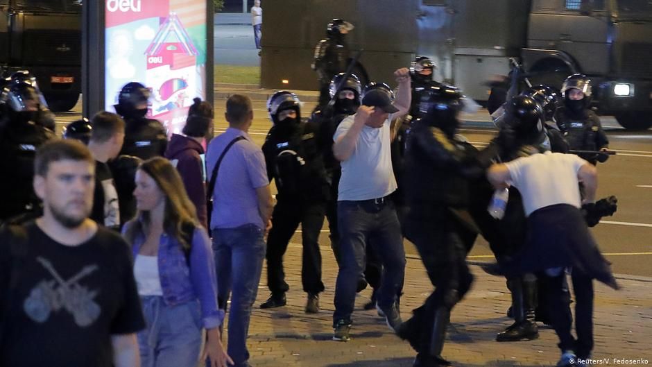 Belarus'ta protestoculara yine polis müdahalesi