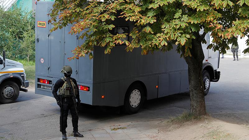 Belarus'ta bir protestocu polis gözaltısında hayatını kaybetti