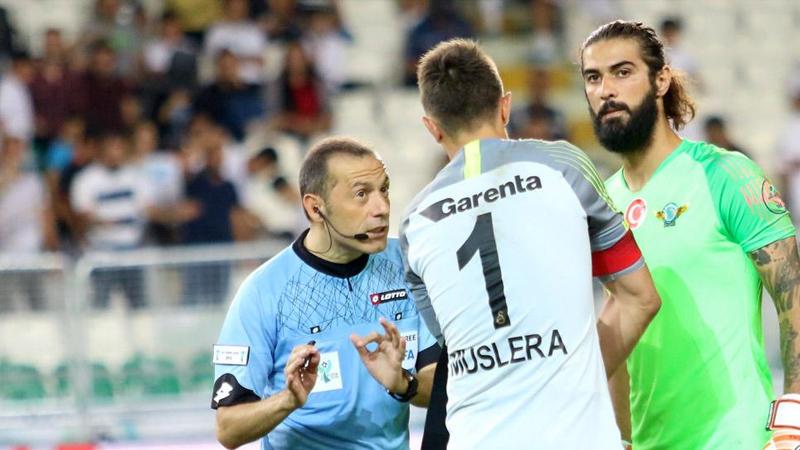 Kasımpaşa yönetimi Fatih Öztürk'e Galatasaray transferi için vize verdi