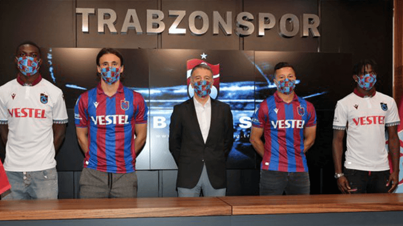 Trabzonspor'dan 4 transfer için imza töreni