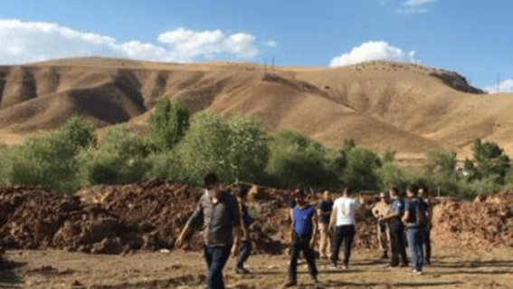 Kayıp kişiyi arayan AFAD ekibi, toprağa gömülü ceset buldu