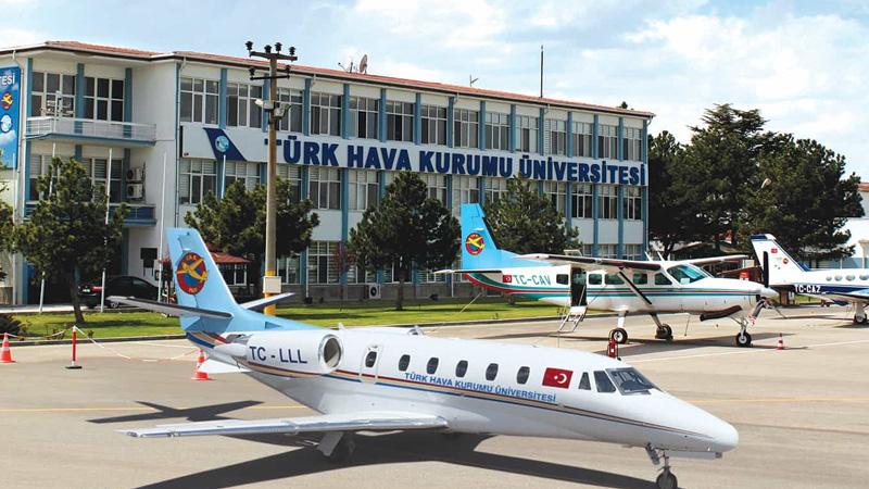 Eski Yükseköğretim Kurulu Başkanı Özcan: THK Üniversitesi'ndeki bakımsız uçaklarla öğrencileri uçurmak cinayettir!