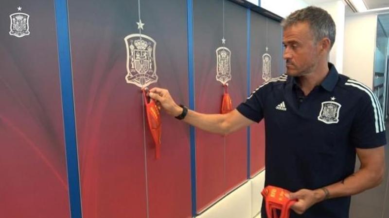 Luis Enrique, milli takımı maskelerle açıkladı