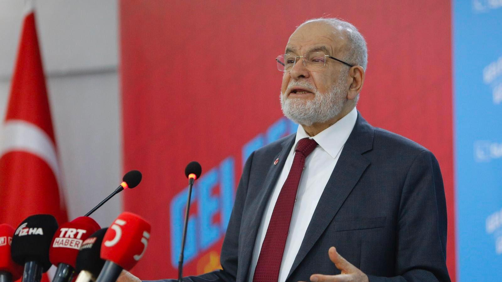 Ahmet Hakan: Karamollaoğlu, “Atatürk yaşasaydı Saadet Partili olurdu” demiş, ilahi Temel Bey!