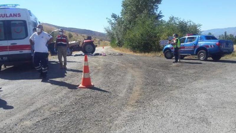 Traktör devrildi 2 kardeş hayatını kaybetti; haberi alınca kendini araçtan atan anne yaralandı