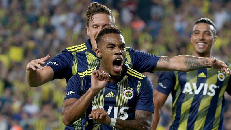 Fenerbahçe'de 11 futbolcuyla yollar ayrılacak!