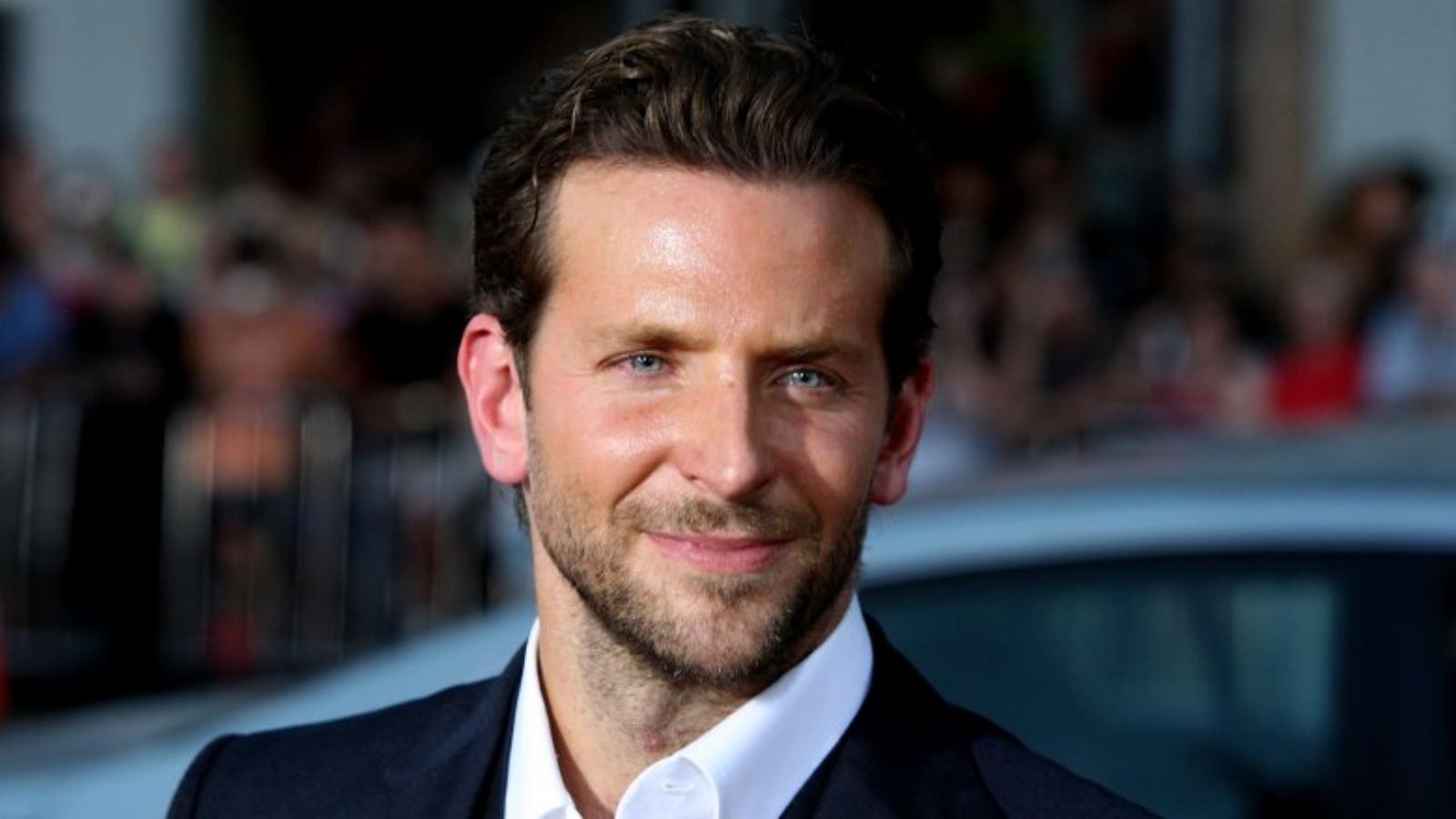 Oyuncu Bradley Cooper: Koronavirüs nedeniyle evden çıkmıyoruz, annem yakalanırsa her şey biter 