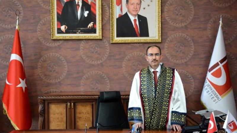 Altı ay önce atanan Şeyh Edebali Üniversitesi Rektörü, lüks makam aracı kiraladı!