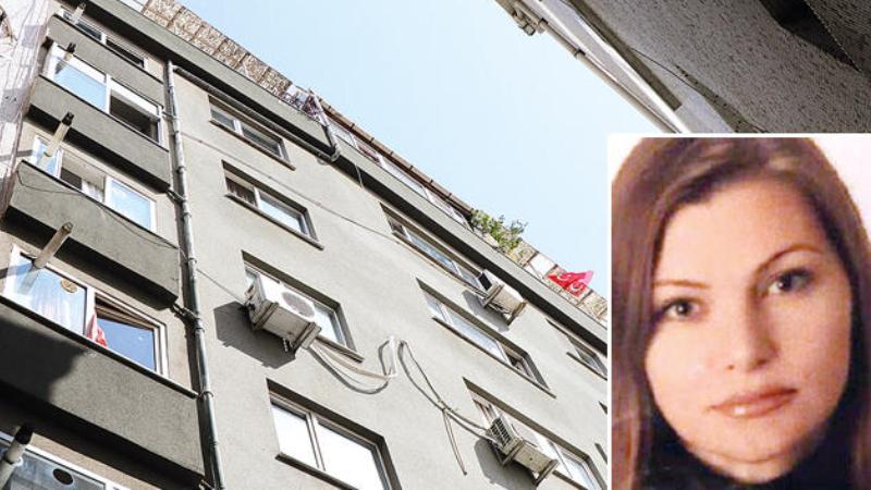 Eski jimnastikçi ve aerobik hocasının 7. katın balkon demirlerinde akrobasi yaparken düştüğü iddia edildi: İki kişi gözaltında