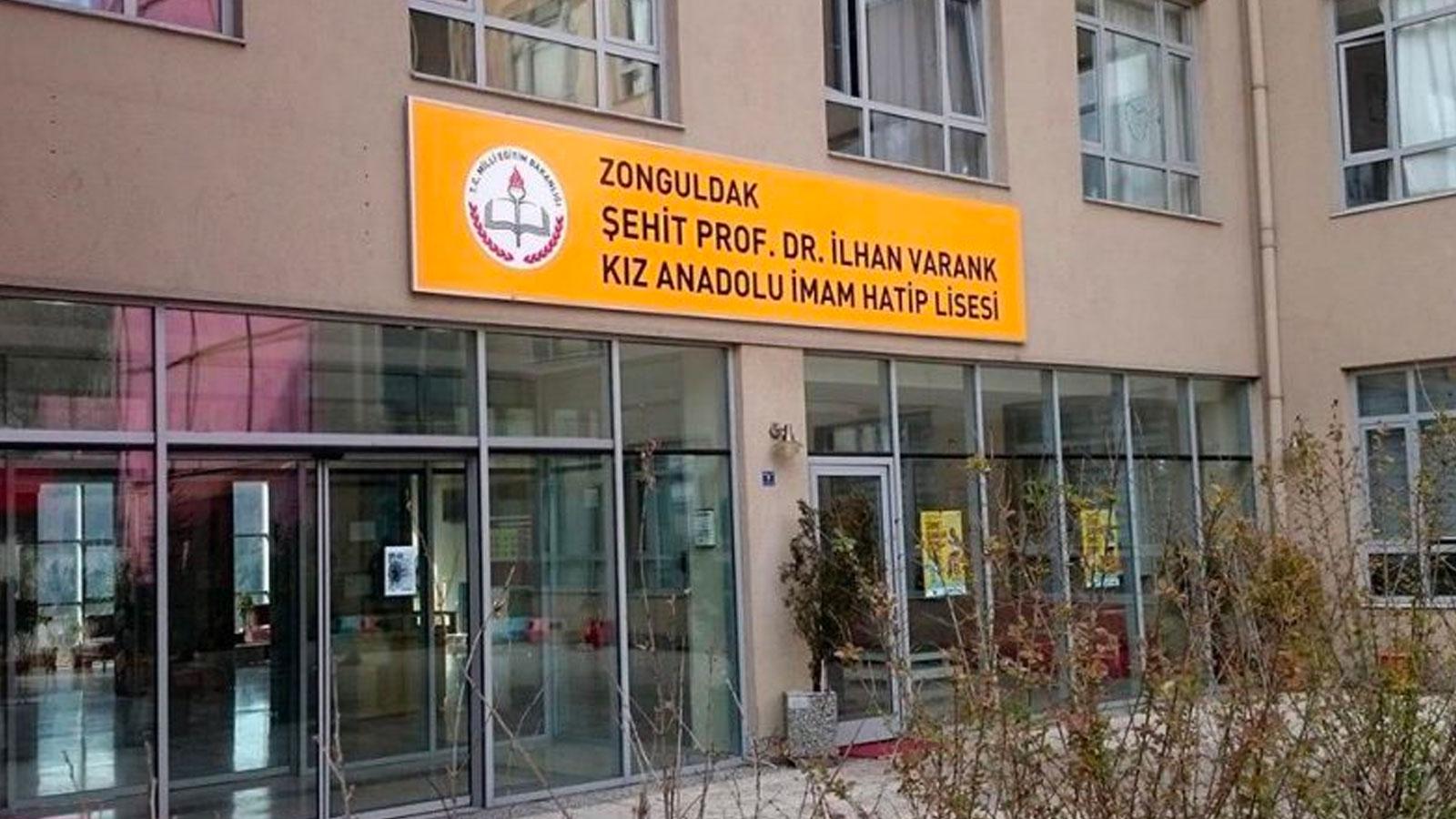 Öğretmenin Koronavirüs testi pozitif çıktı: Okul müdürü, 4 öğretmen ve 23 öğrenci karantinaya alındı